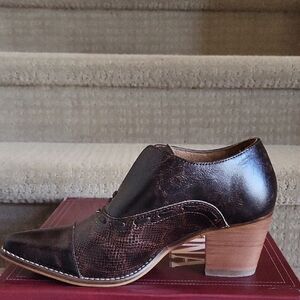 Elegant Brown Ankle Booties